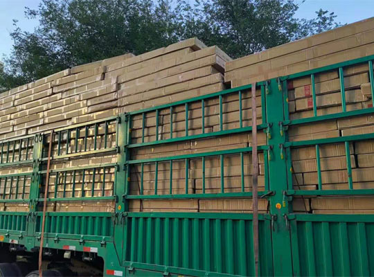 新鑫兴散热器发货